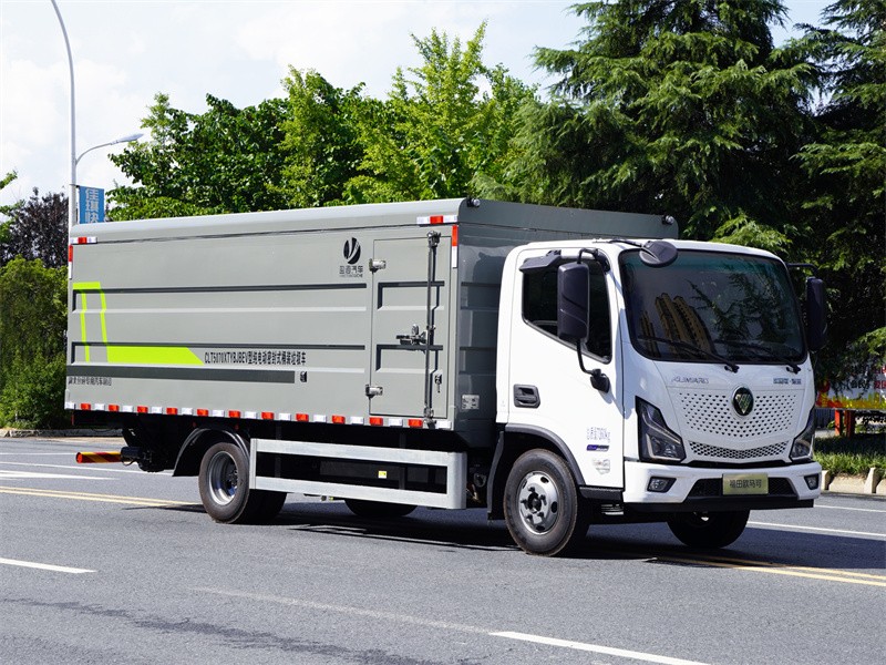 CLT5070XTYBJBEV型电动密封式桶装垃圾车 欧马可智蓝