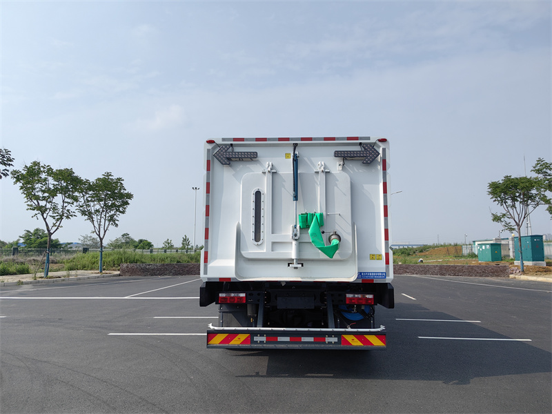 18吨纯电动洗扫车-18吨新能源纯电动洗扫车