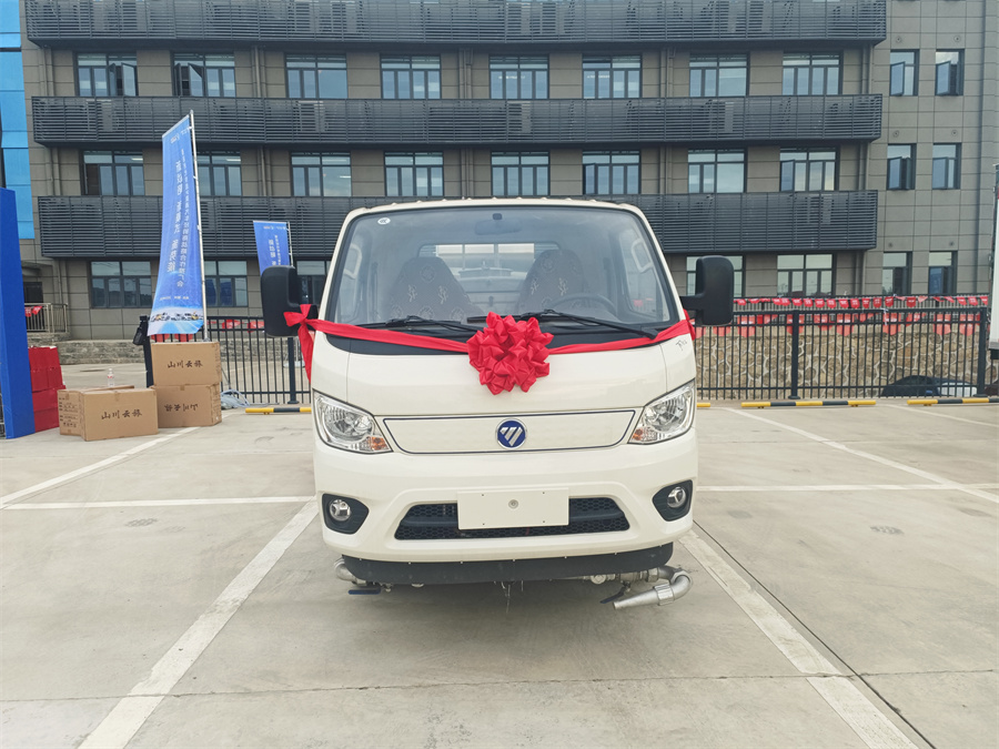 福田纯电动小型洒水车-福田新能源3吨洒水车