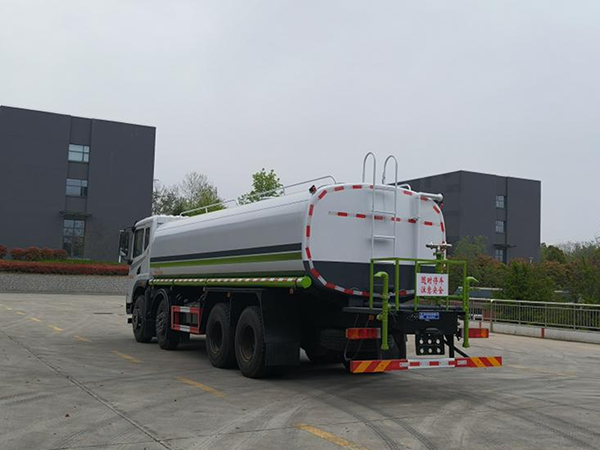 东风华神前四后八25-30方/吨绿化喷洒车