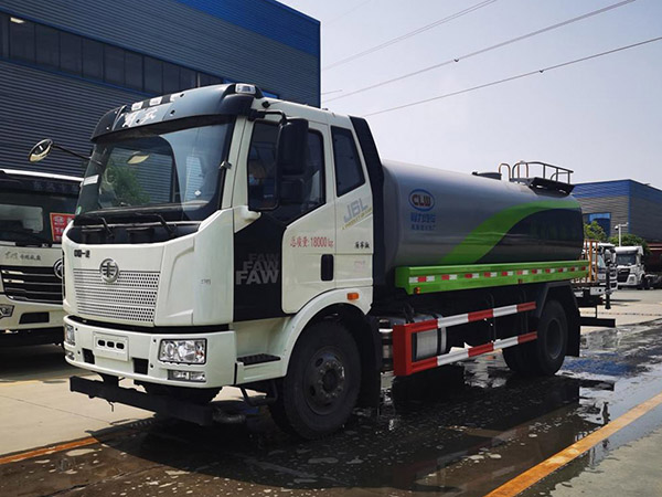 解放系列14.26方绿化喷洒车