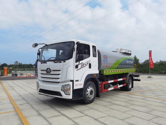 解放JK6系列14.35方绿化喷洒车