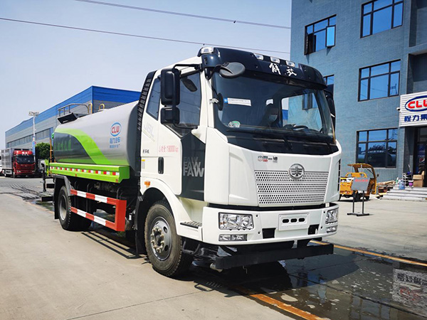 解放系列11.91方绿化喷洒车