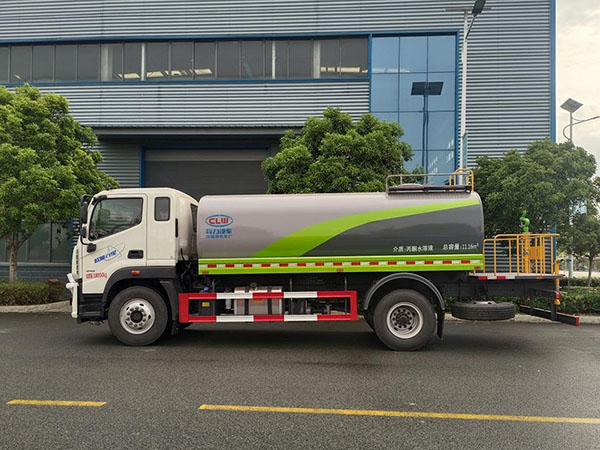 福田欧曼15.05方绿化喷洒车