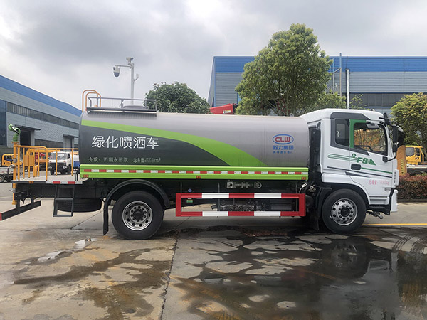 东风福瑞卡系列15方绿化喷洒车