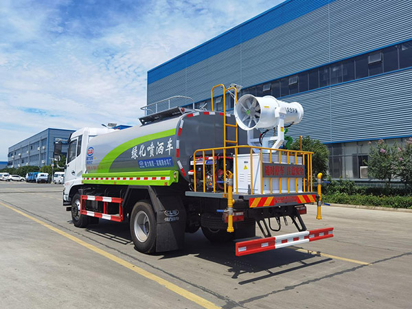 东风福瑞卡F9系列12.32方绿化喷洒车