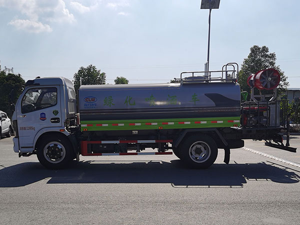 东风D7.F7系列8.75方绿化喷洒车