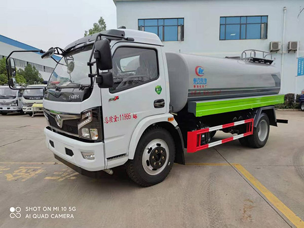 东风D7.F7系列9.28方洒水车
