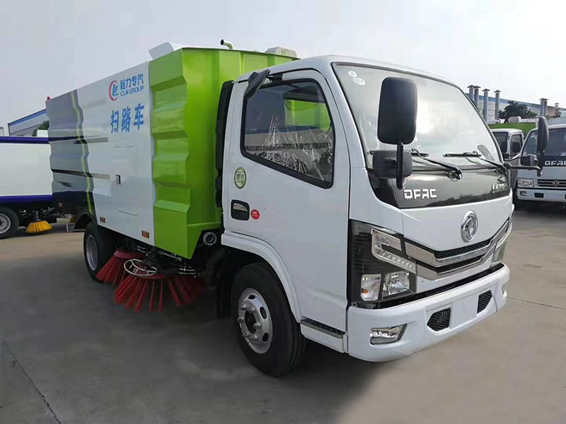 东风小多利卡扫路车