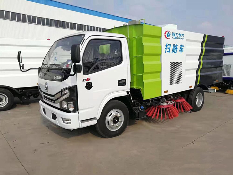 东风小多利卡扫路车