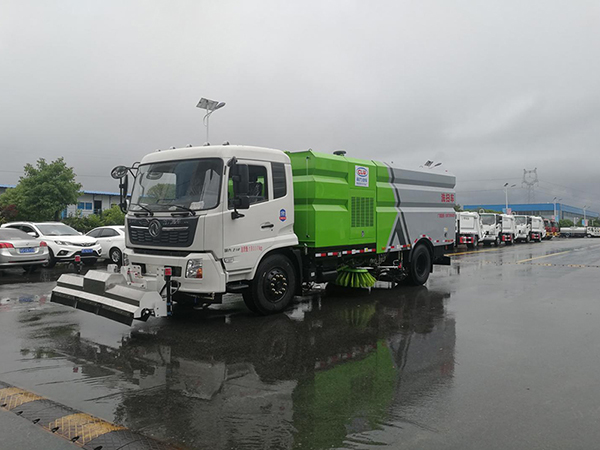 东风天锦洗扫车