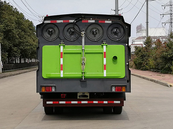 五十铃10方吸尘车