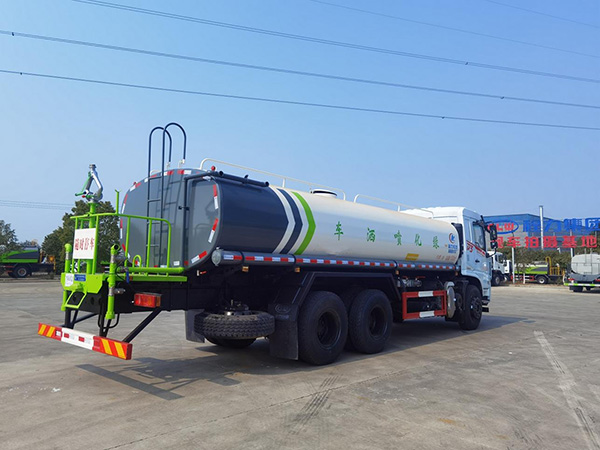 东风D3后双桥20-25方/吨绿化喷洒车