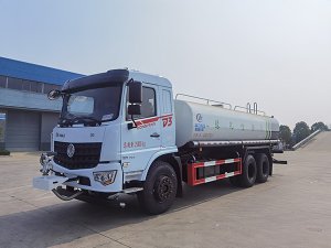 东风D3后双桥20-25方/吨绿化喷洒车