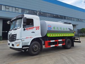 东风专底系列12.3方洒水车