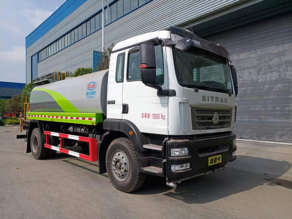 重汽汕德卡13.6方绿化喷洒车