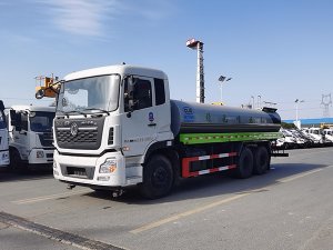 东风天龙后双桥20-25方/吨绿化喷洒车