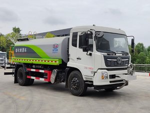 东风天锦系列15方洒水车