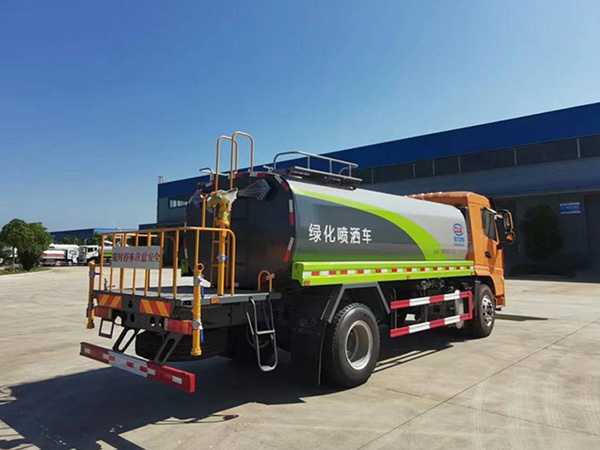 陕汽轩德14.26方绿化喷洒车