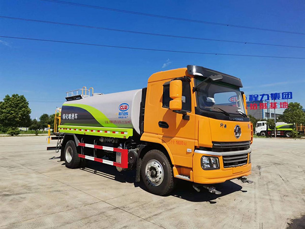 陕汽轩德14.26方绿化喷洒车