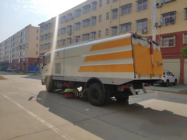 国六8方尘东风天锦 干湿两用扫路车
