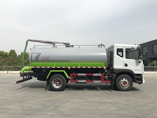 东风D9吸粪车