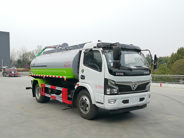 东风大多利卡吸粪车
