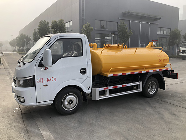 东风途逸吸粪车