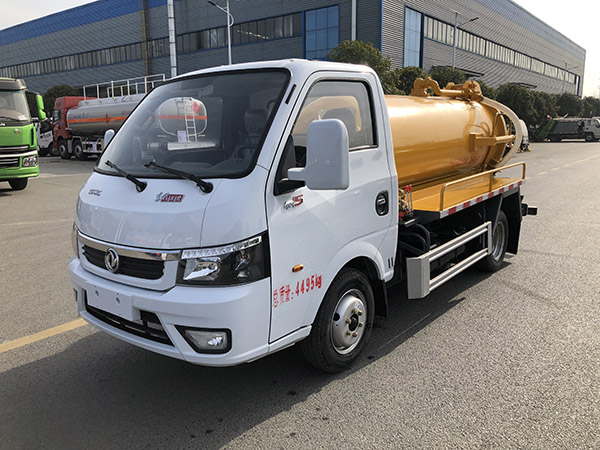 东风途逸吸污车