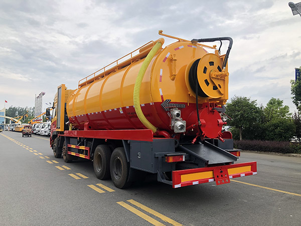 东风天龙前四后八清洗吸污车