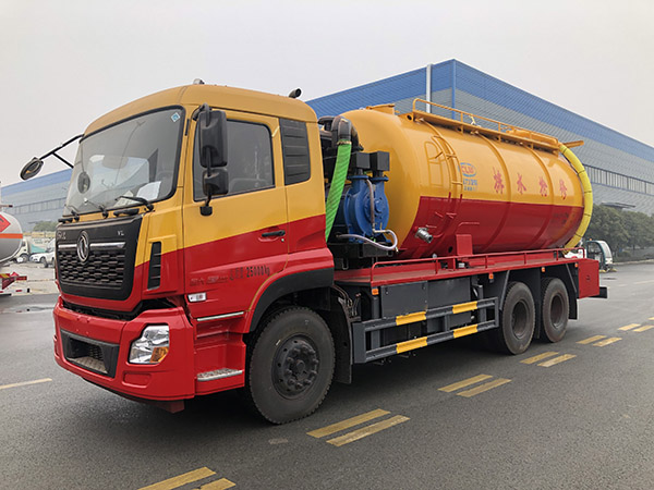 东风天龙后双桥清洗吸污车