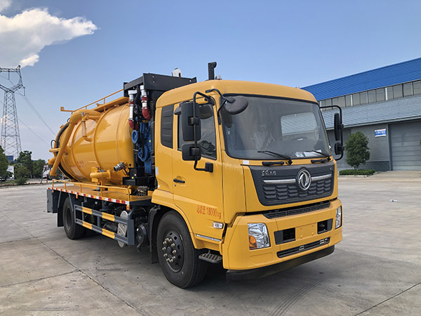 东风天锦带副发清洗吸污车