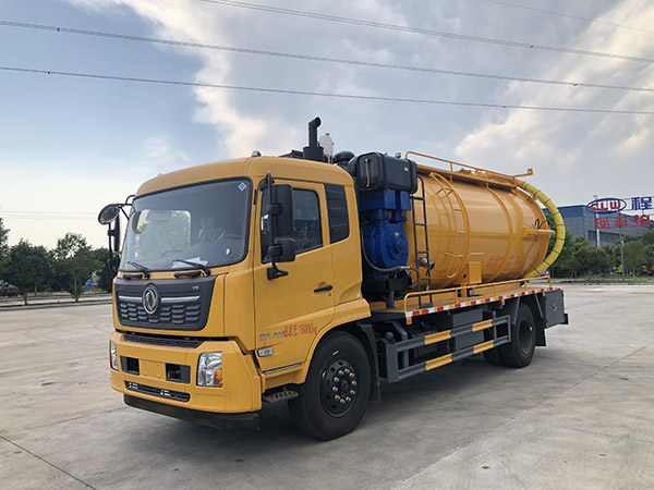 东风天锦带副发清洗吸污车