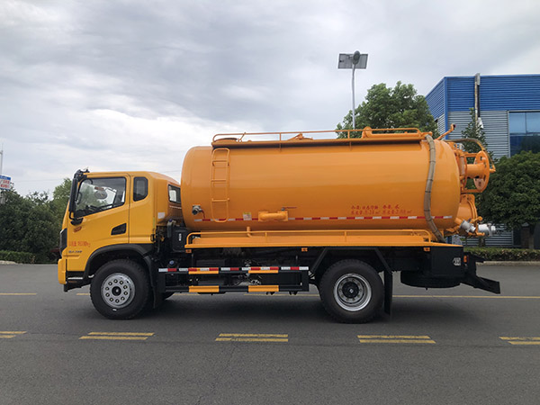 东风华神一体罐清洗吸污车