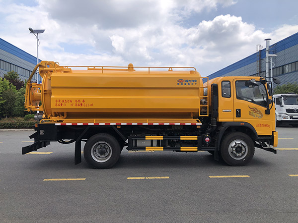 豪曼分体罐清洗吸污车