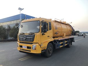 东风天锦一体罐清洗吸污车