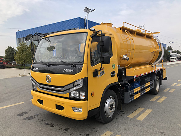 大多利卡一体罐清洗吸污车